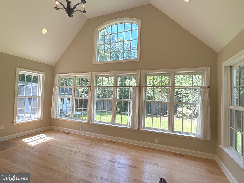 18 Short Rd