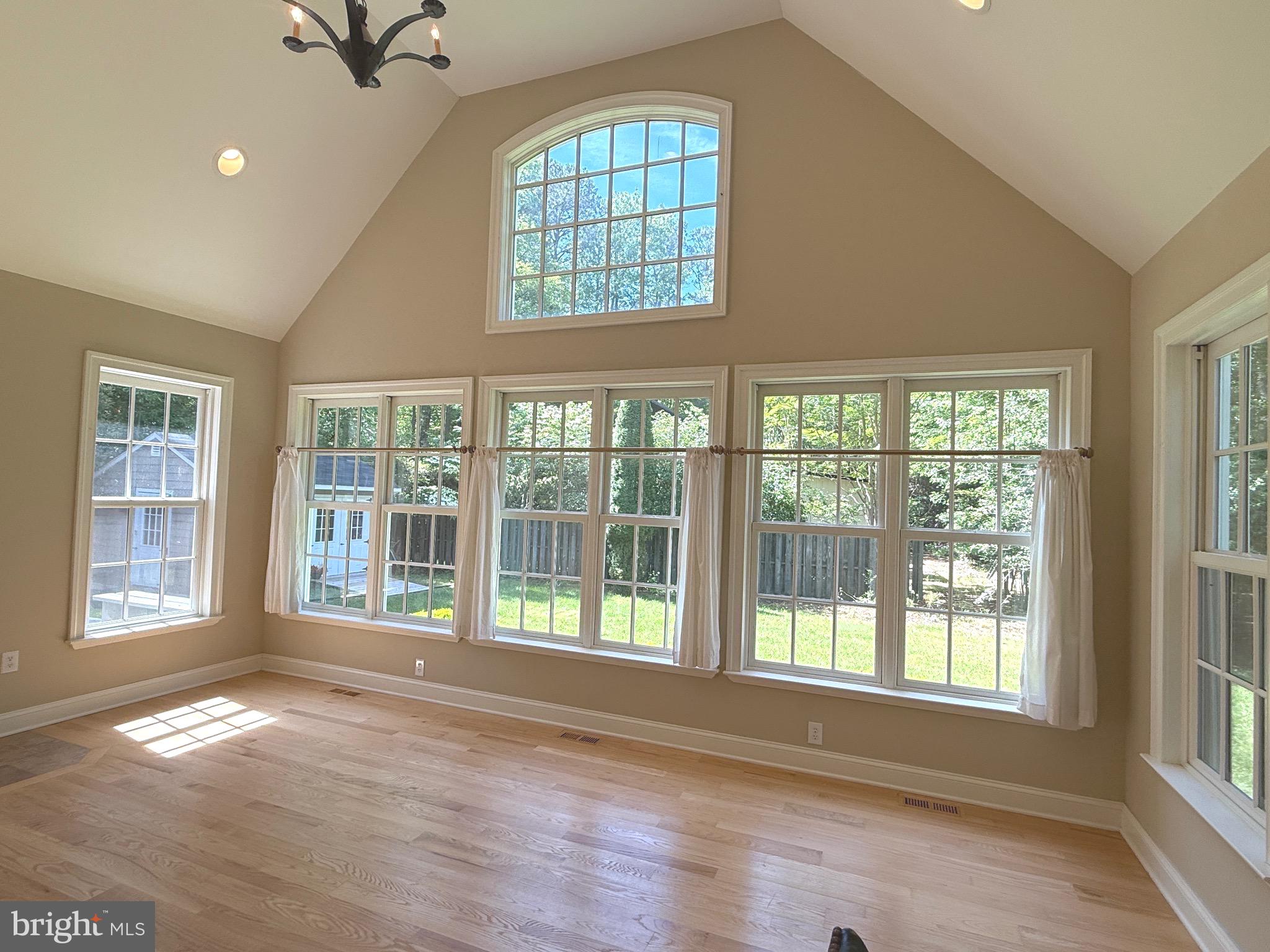 18 Short Rd