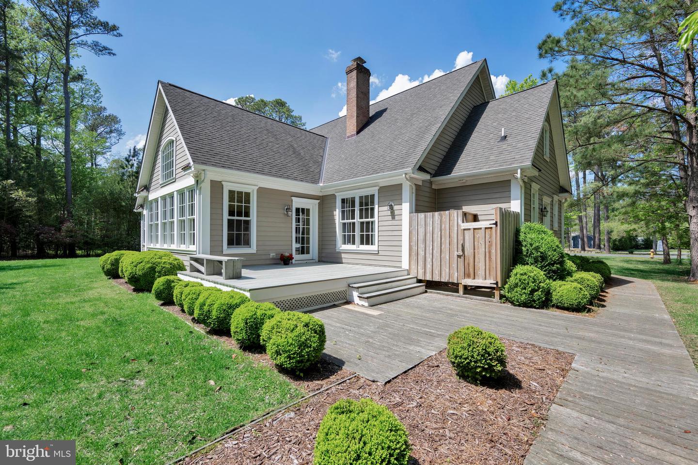 18 Short Rd