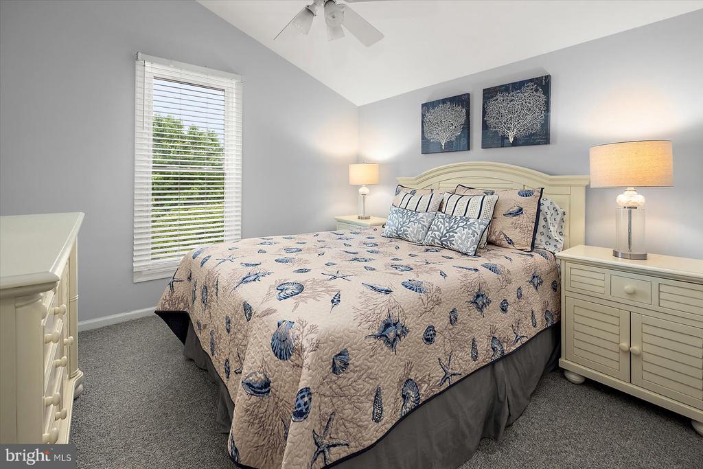 39184 PINE LAKE DRIVE 55039