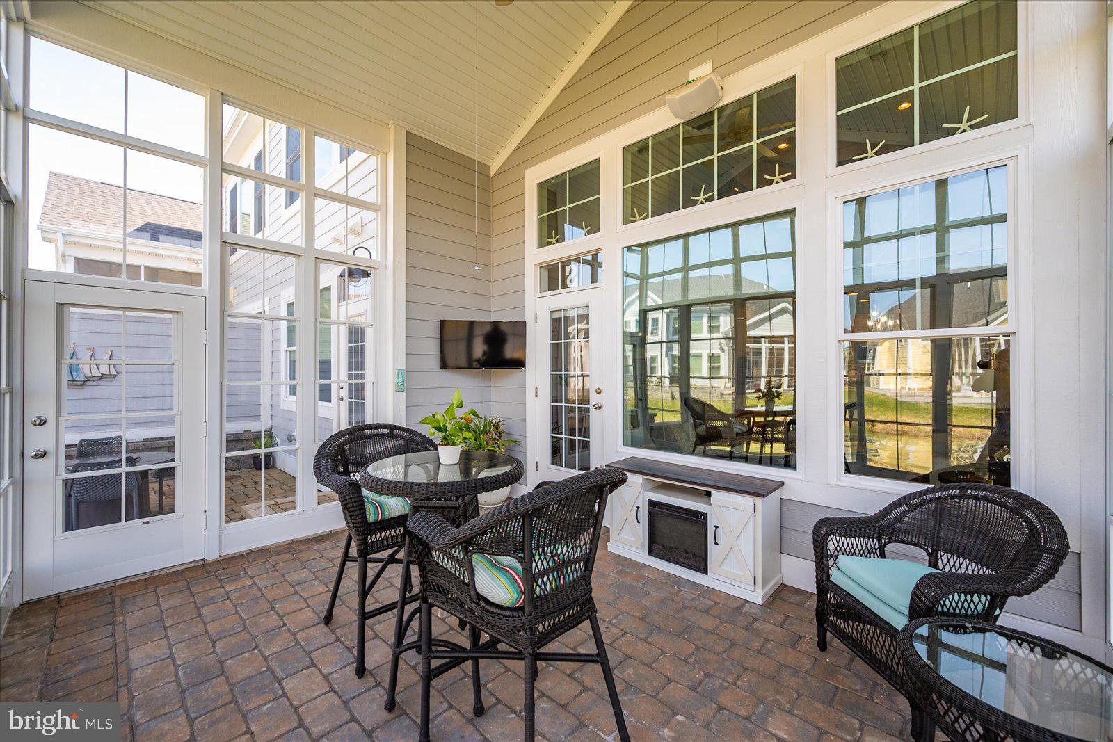 30361 SEA WATCH WALK