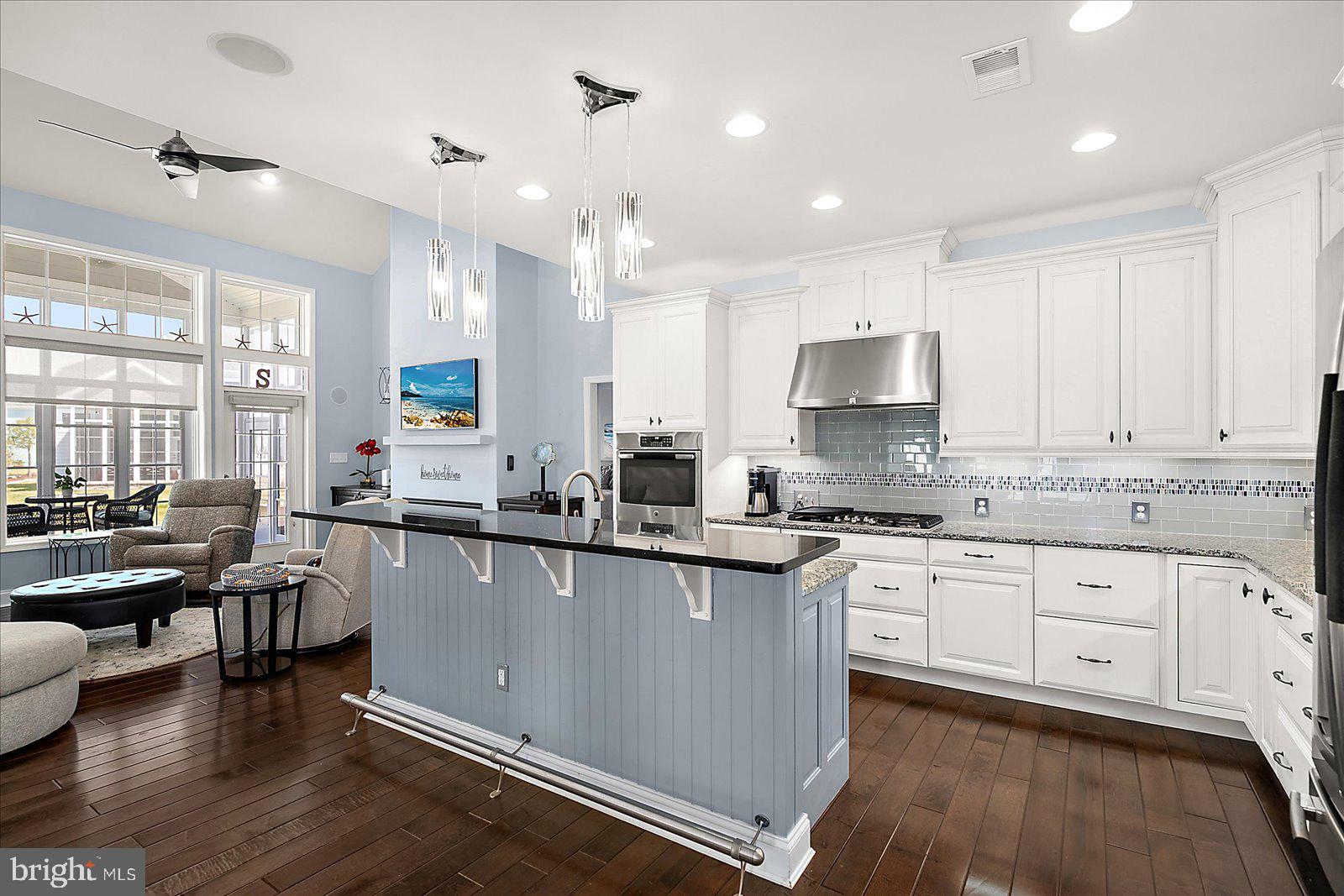 30361 SEA WATCH WALK