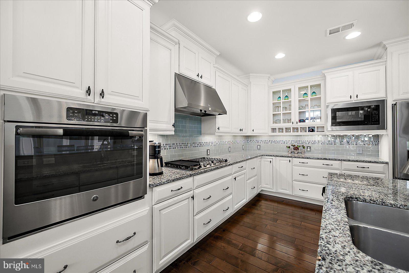 30361 SEA WATCH WALK