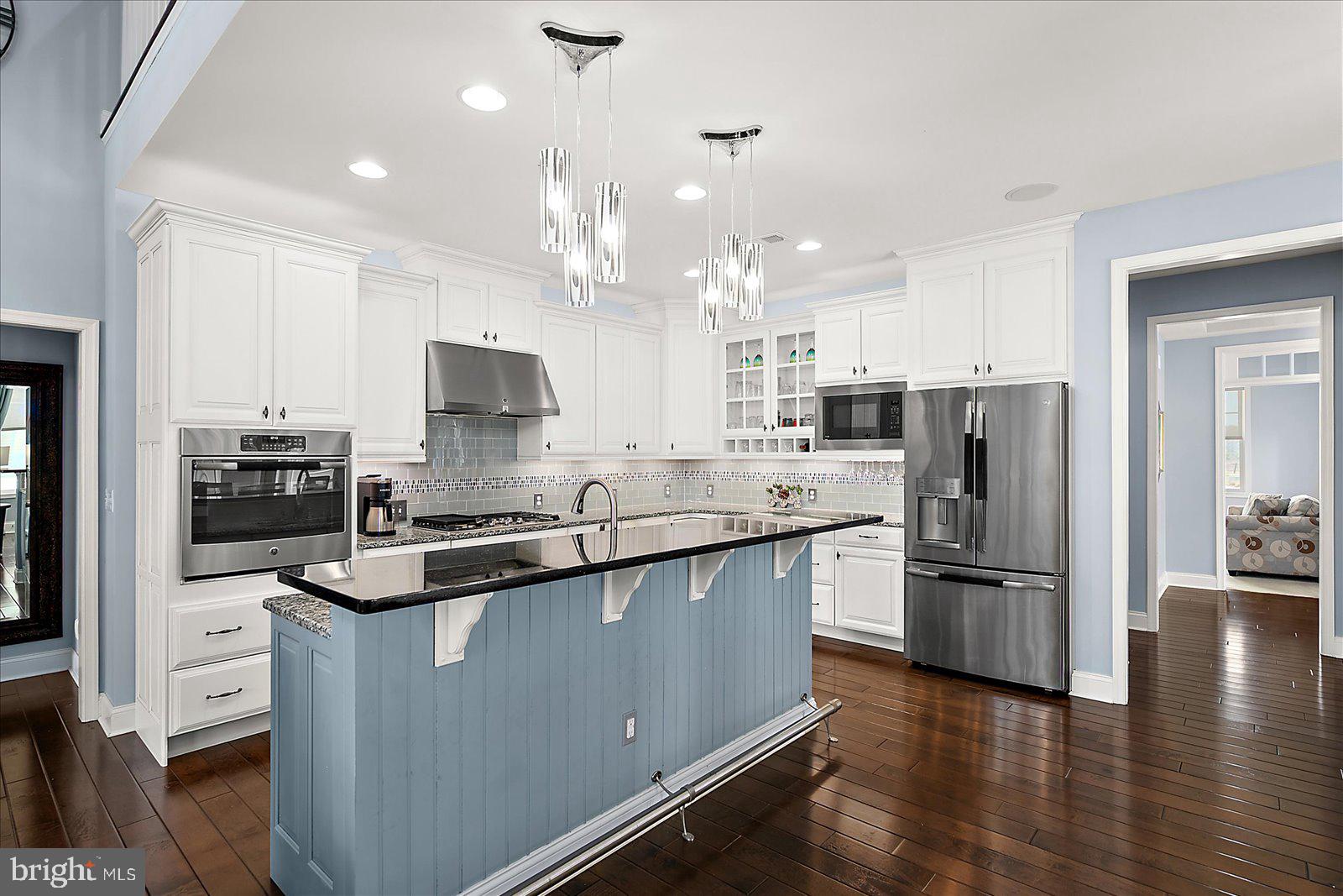 30361 SEA WATCH WALK