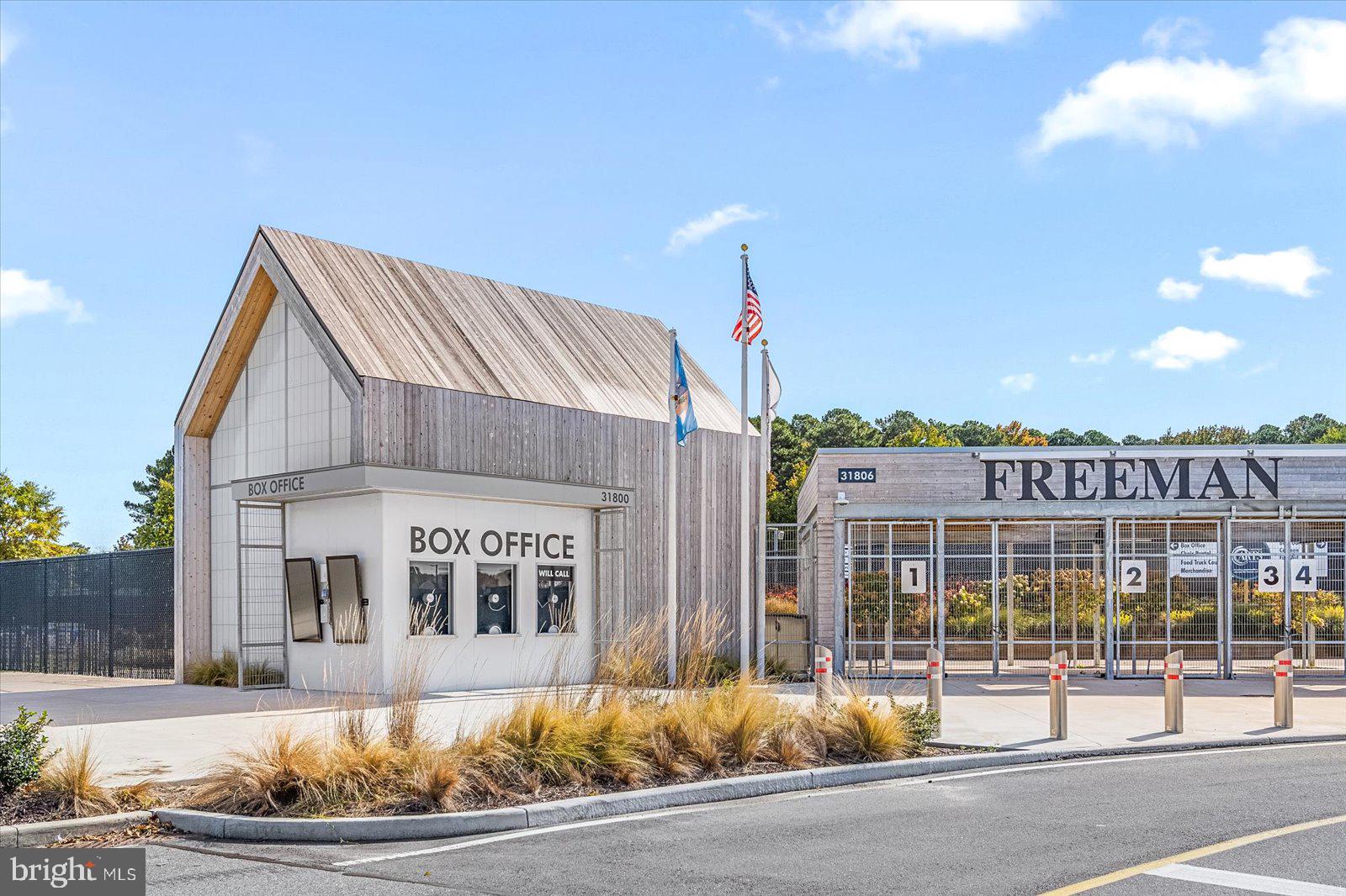 30361 SEA WATCH WALK