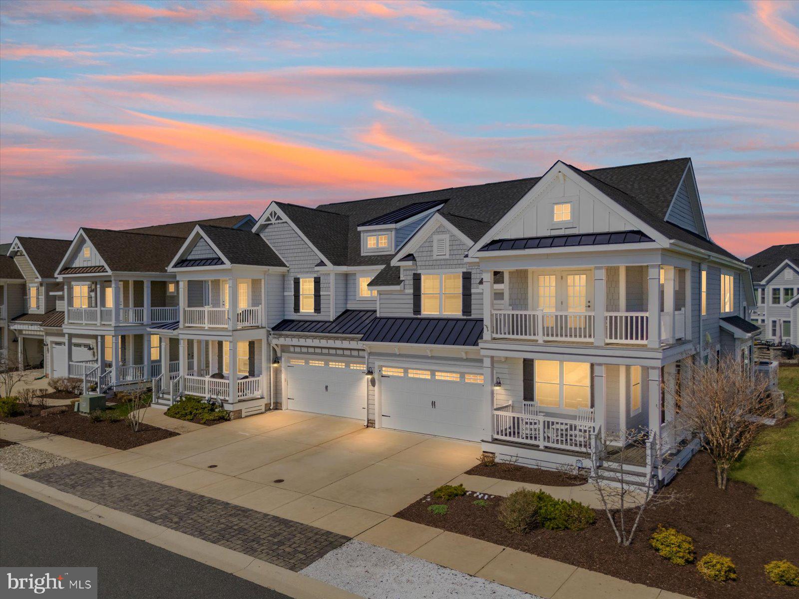 30361 SEA WATCH WALK