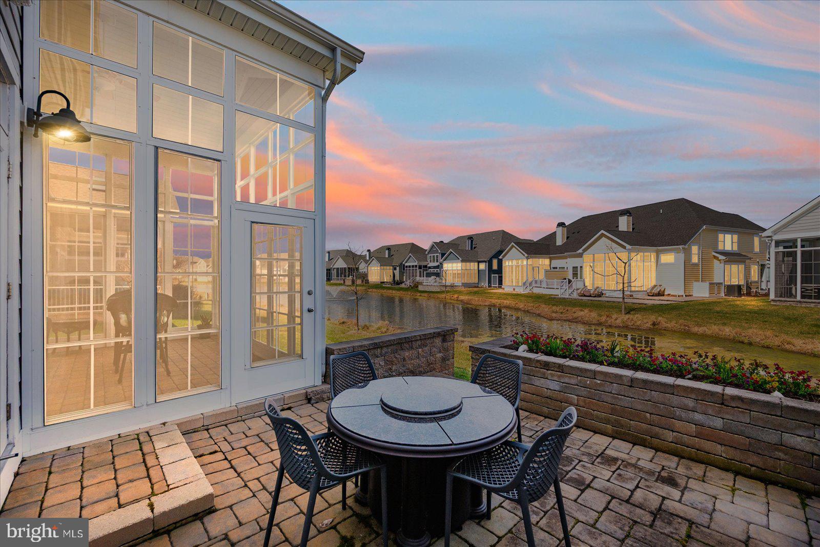 30361 SEA WATCH WALK