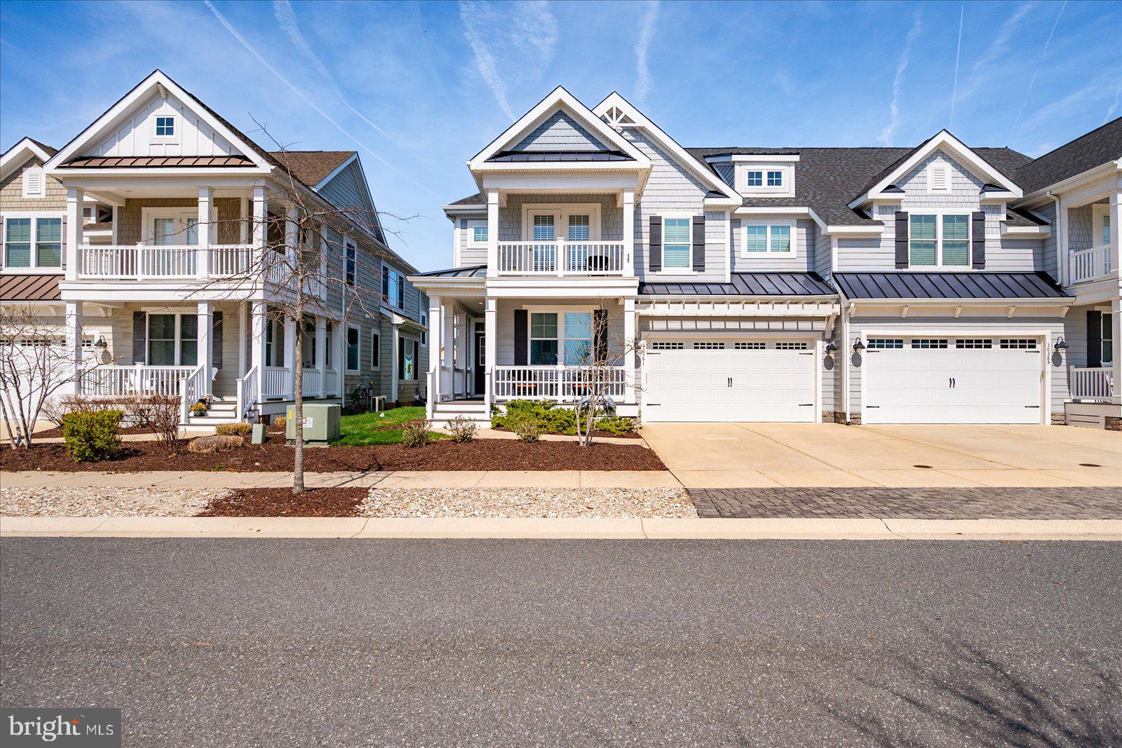 30361 SEA WATCH WALK