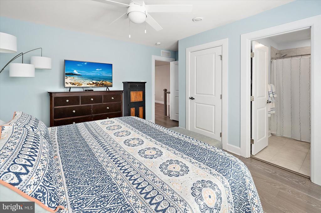 23054 BUTTERFLY COURT