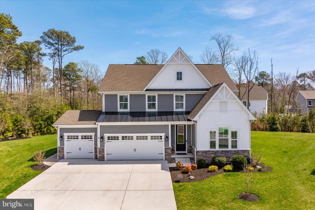 23054 BUTTERFLY COURT