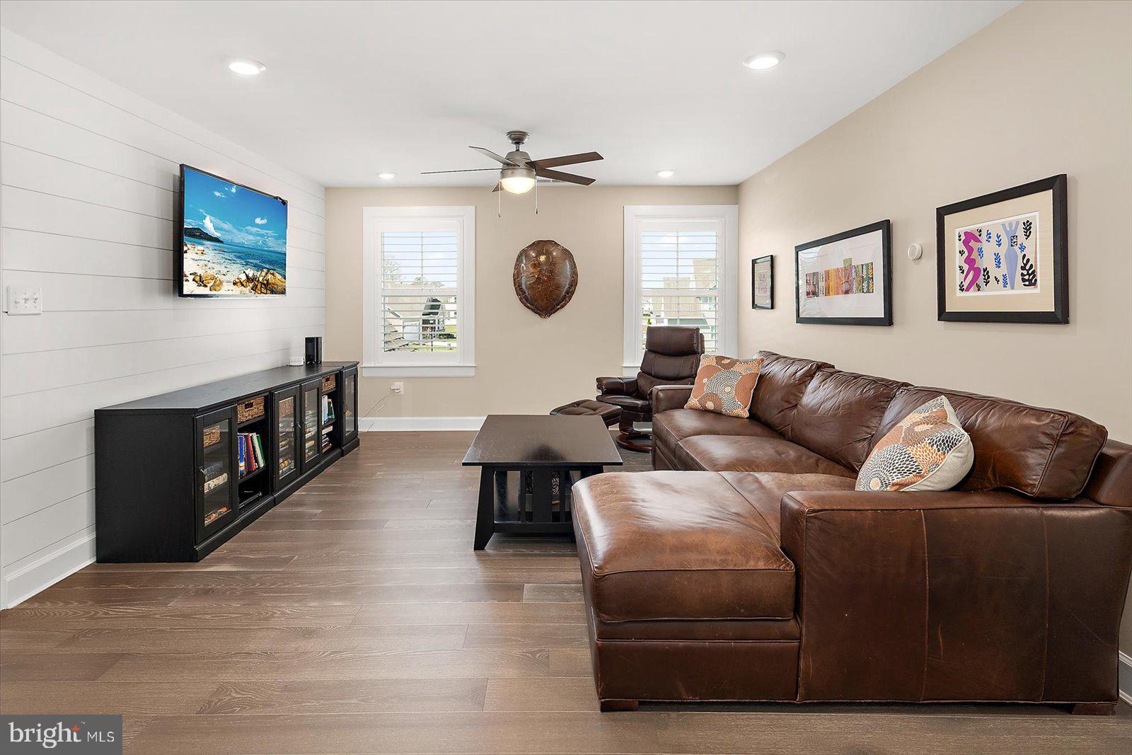 23054 BUTTERFLY COURT