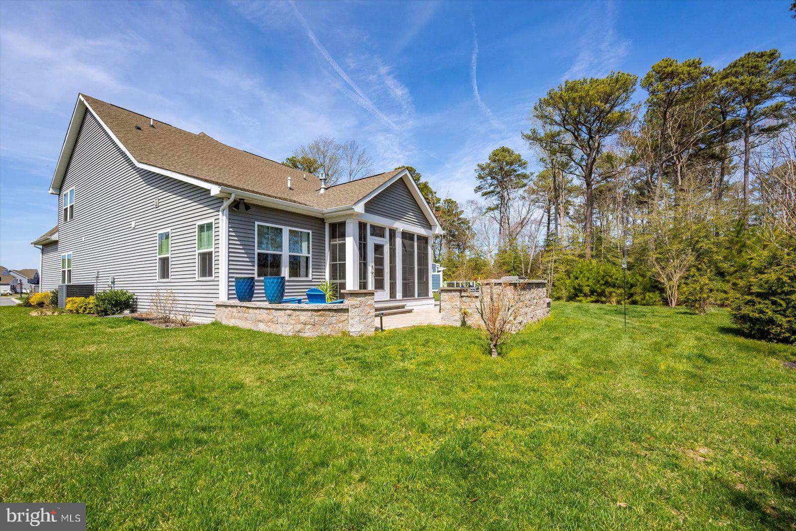 23054 BUTTERFLY COURT