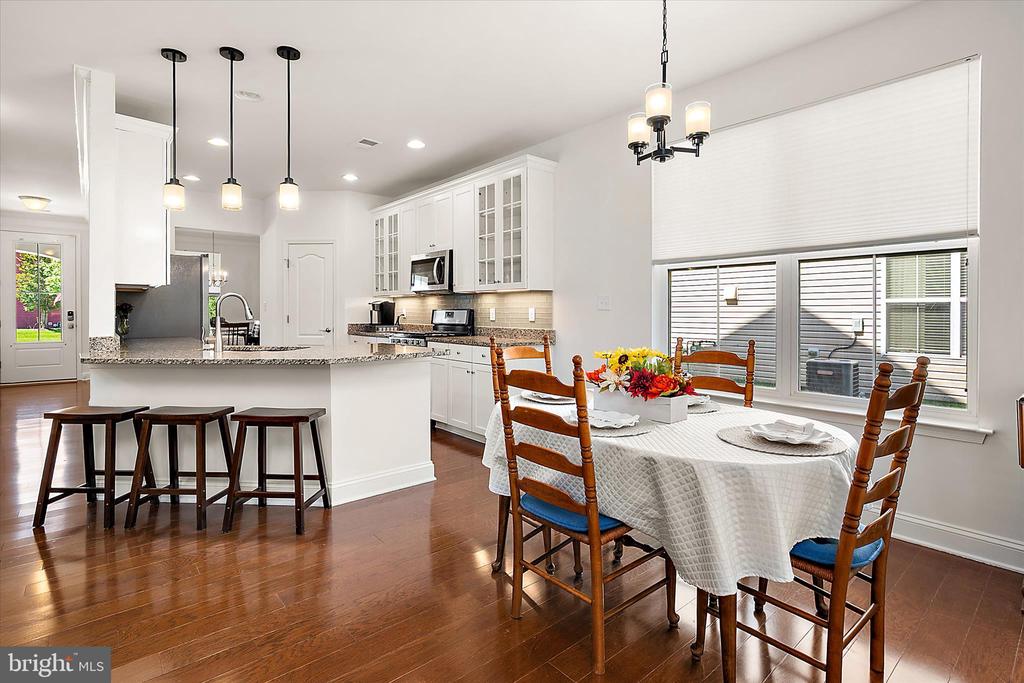33281 LONE CEDAR LANDING