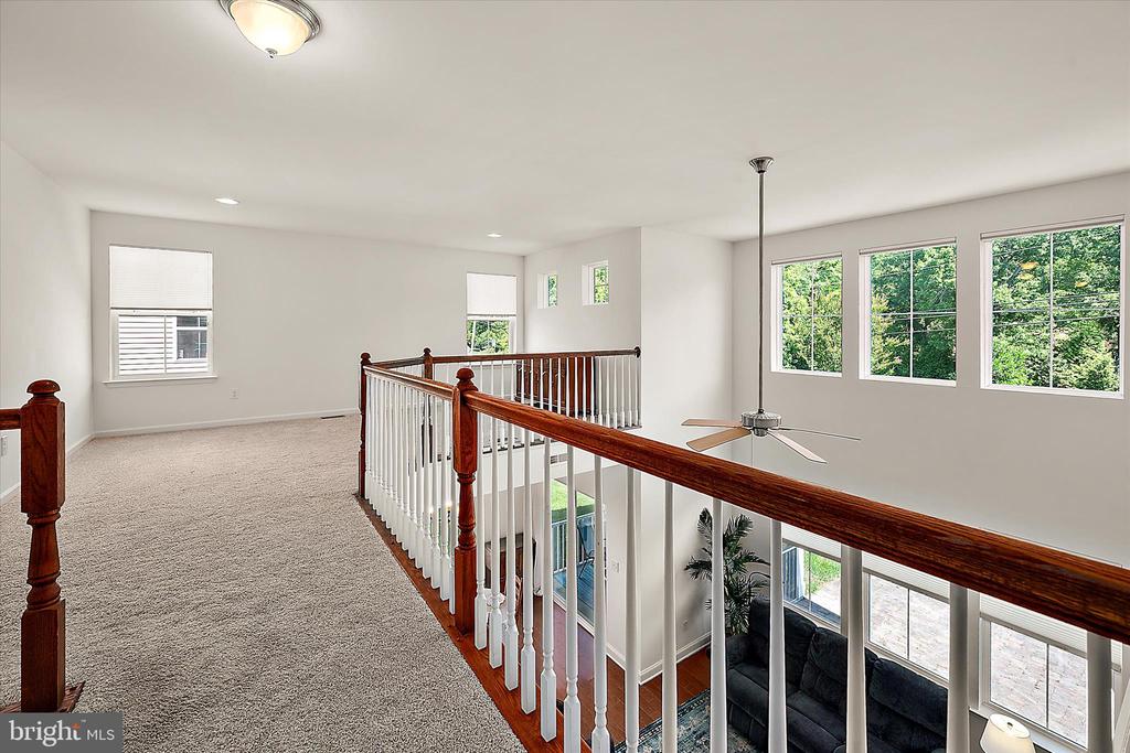 33281 LONE CEDAR LANDING