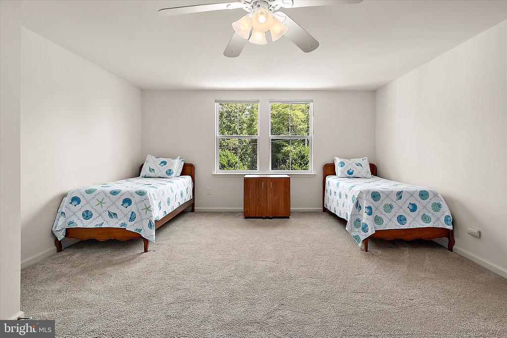 33281 LONE CEDAR LANDING