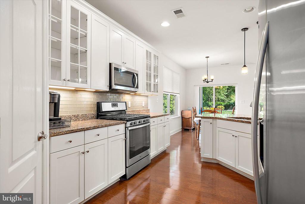 33281 LONE CEDAR LANDING