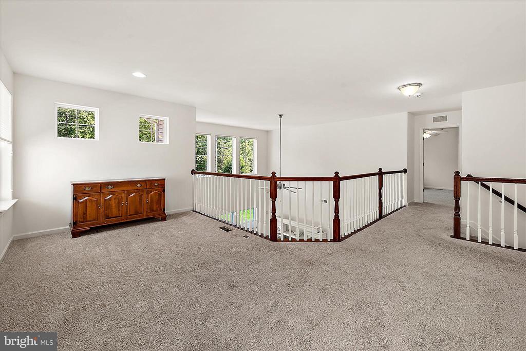 33281 LONE CEDAR LANDING