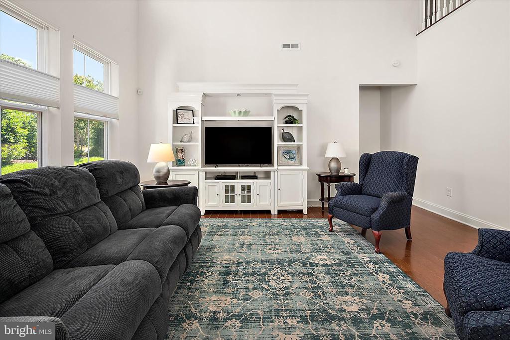 33281 LONE CEDAR LANDING