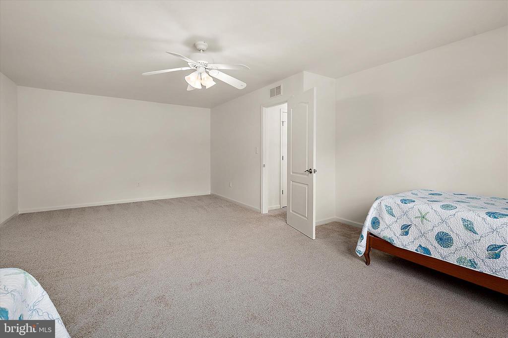 33281 LONE CEDAR LANDING