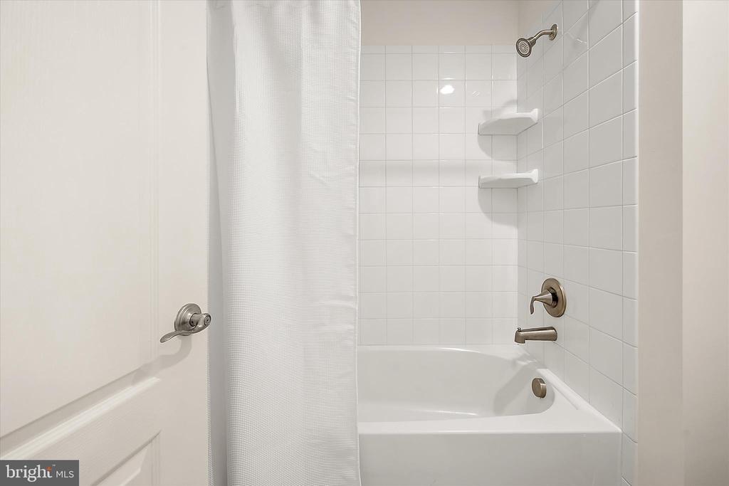 33281 LONE CEDAR LANDING