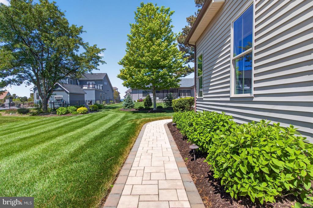 29390 SPY GLASS LANE