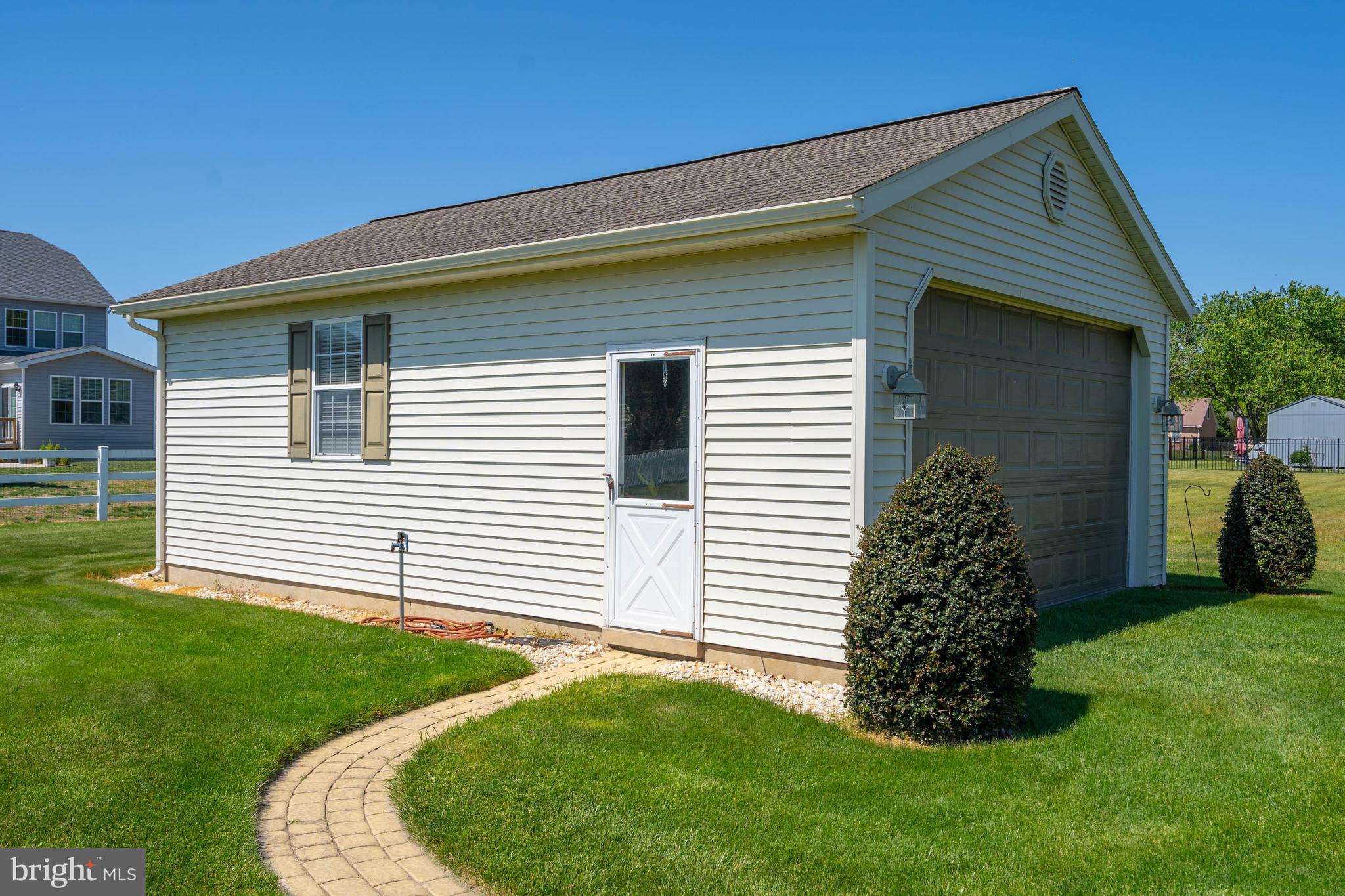 458 WOODSIDE ROAD