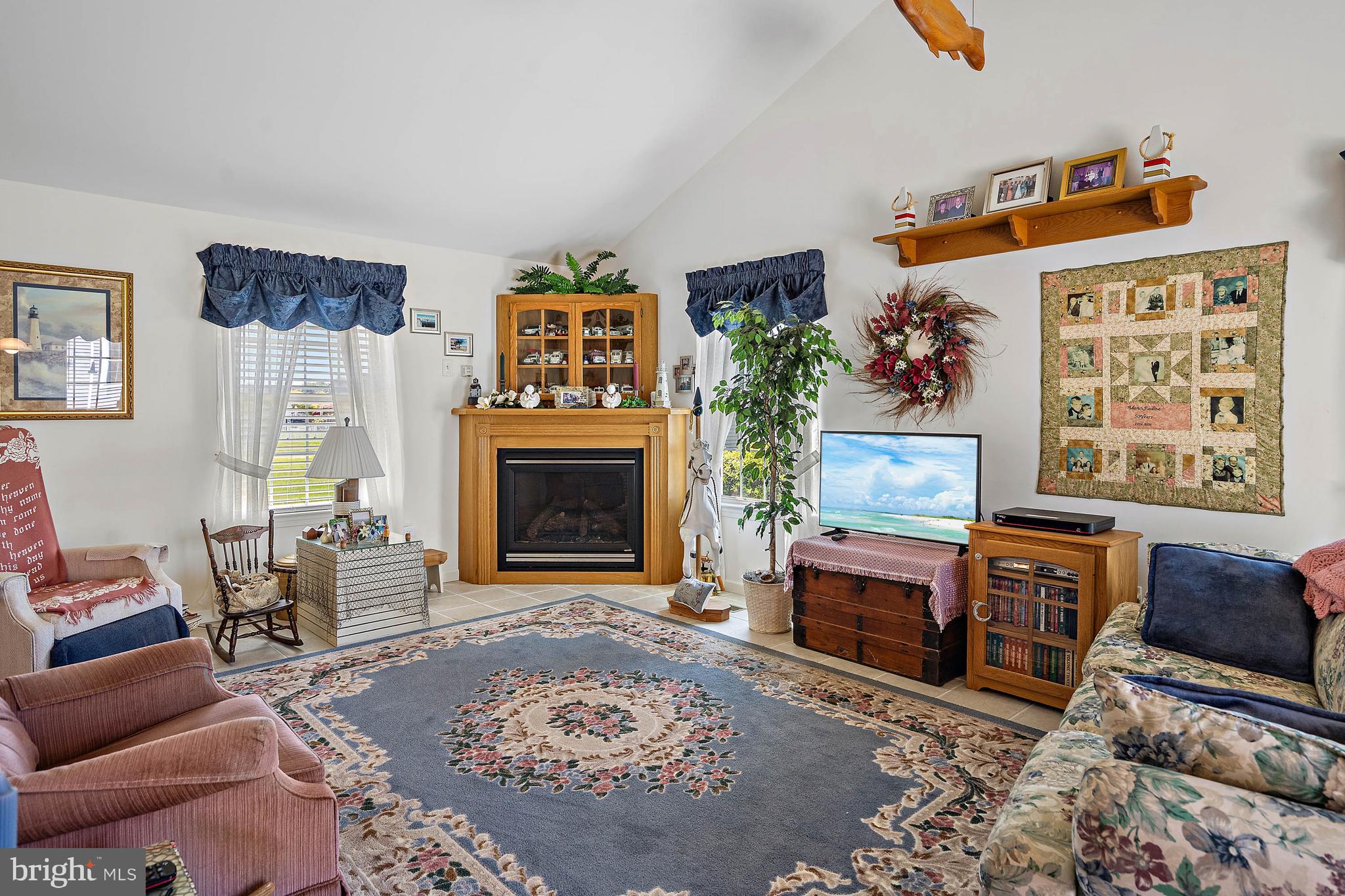 458 WOODSIDE ROAD