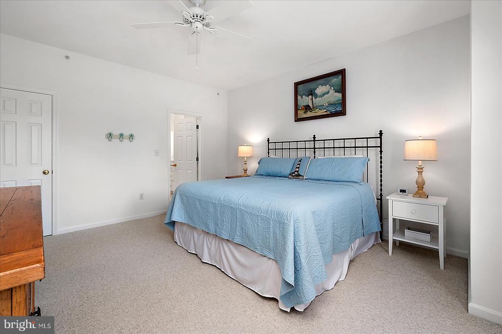 132 OCTOBER GLORY AVENUE Unit: B