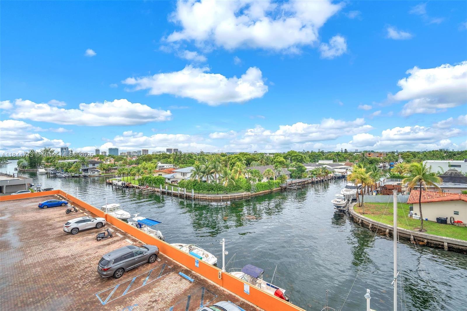 2450 NE 135th St # 401