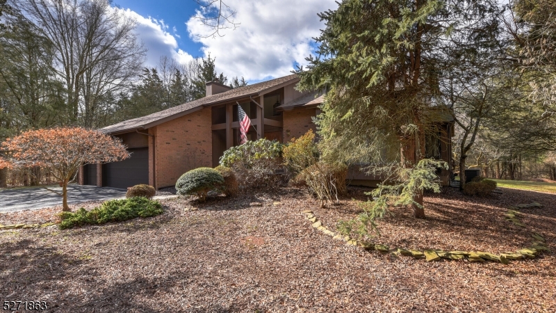 38 Onka Dr