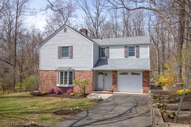 73 Mount Airy Rd