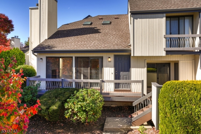 168 Locust Ln