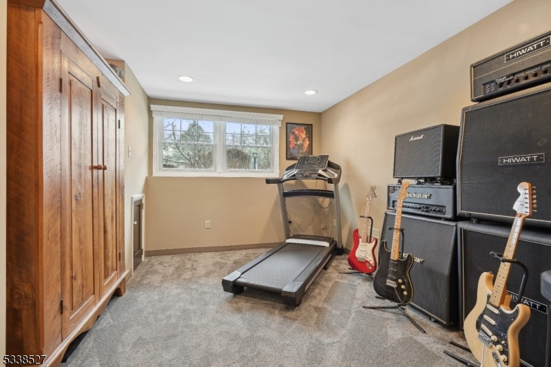 9 Juniper Dr