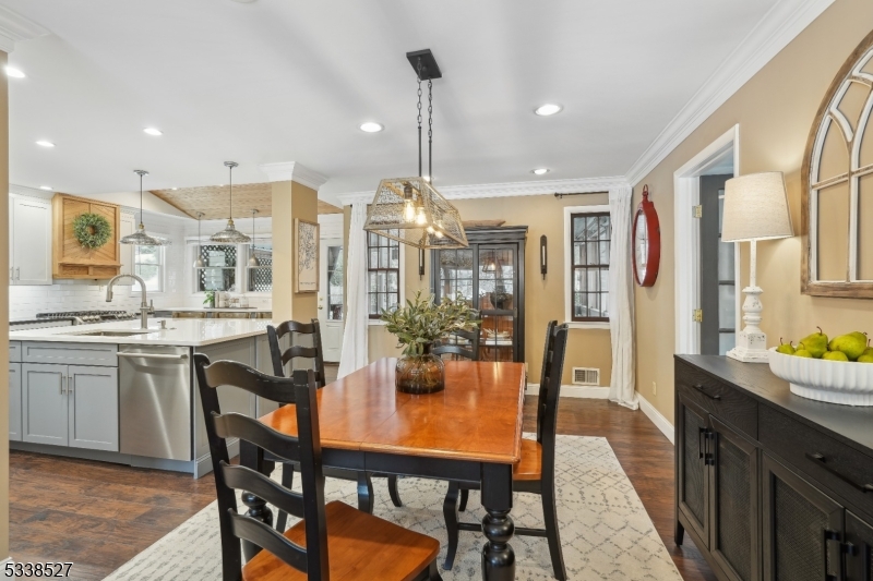 9 Juniper Dr