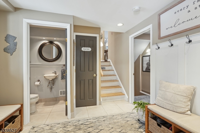 9 Juniper Dr