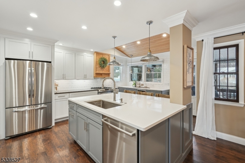9 Juniper Dr