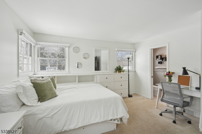 9 Juniper Dr