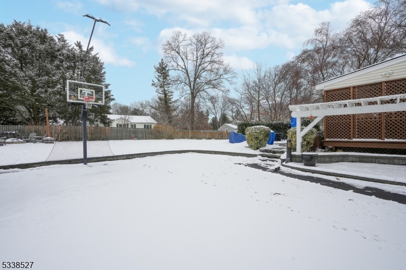 9 Juniper Dr