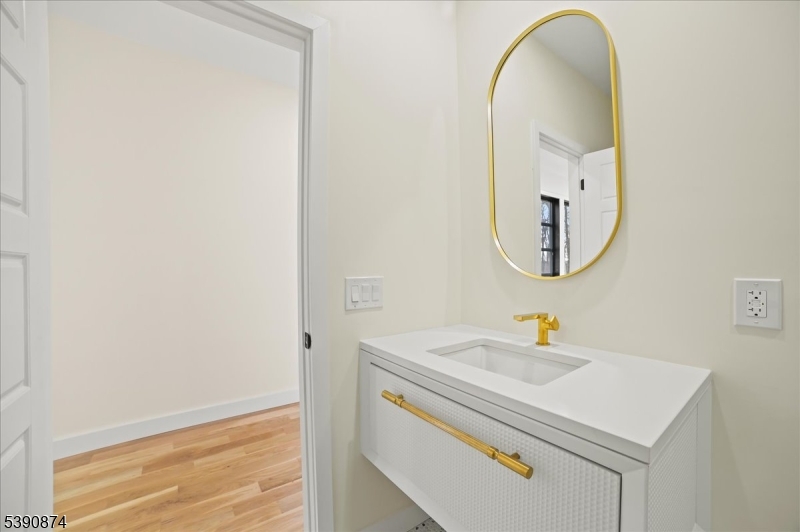 136-2 Mount Harmony Rd