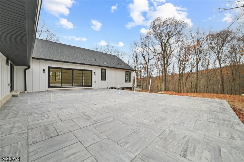 136-2 Mount Harmony Rd