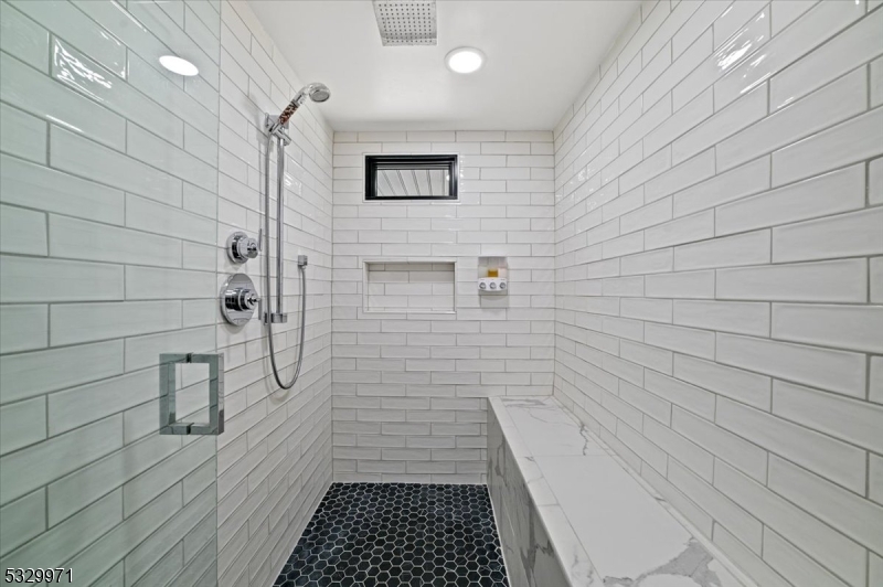 136-2 Mount Harmony Rd