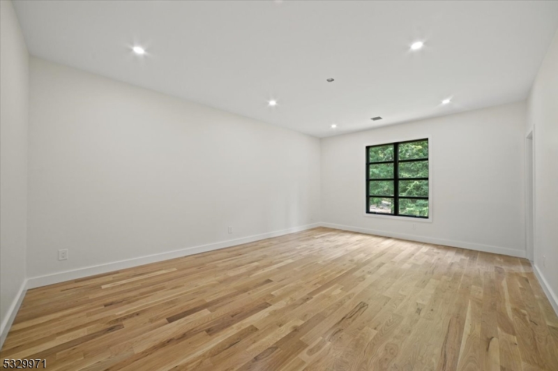 136-2 Mount Harmony Rd