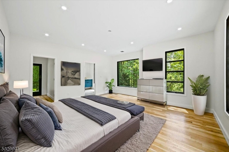 136-2 Mount Harmony Rd