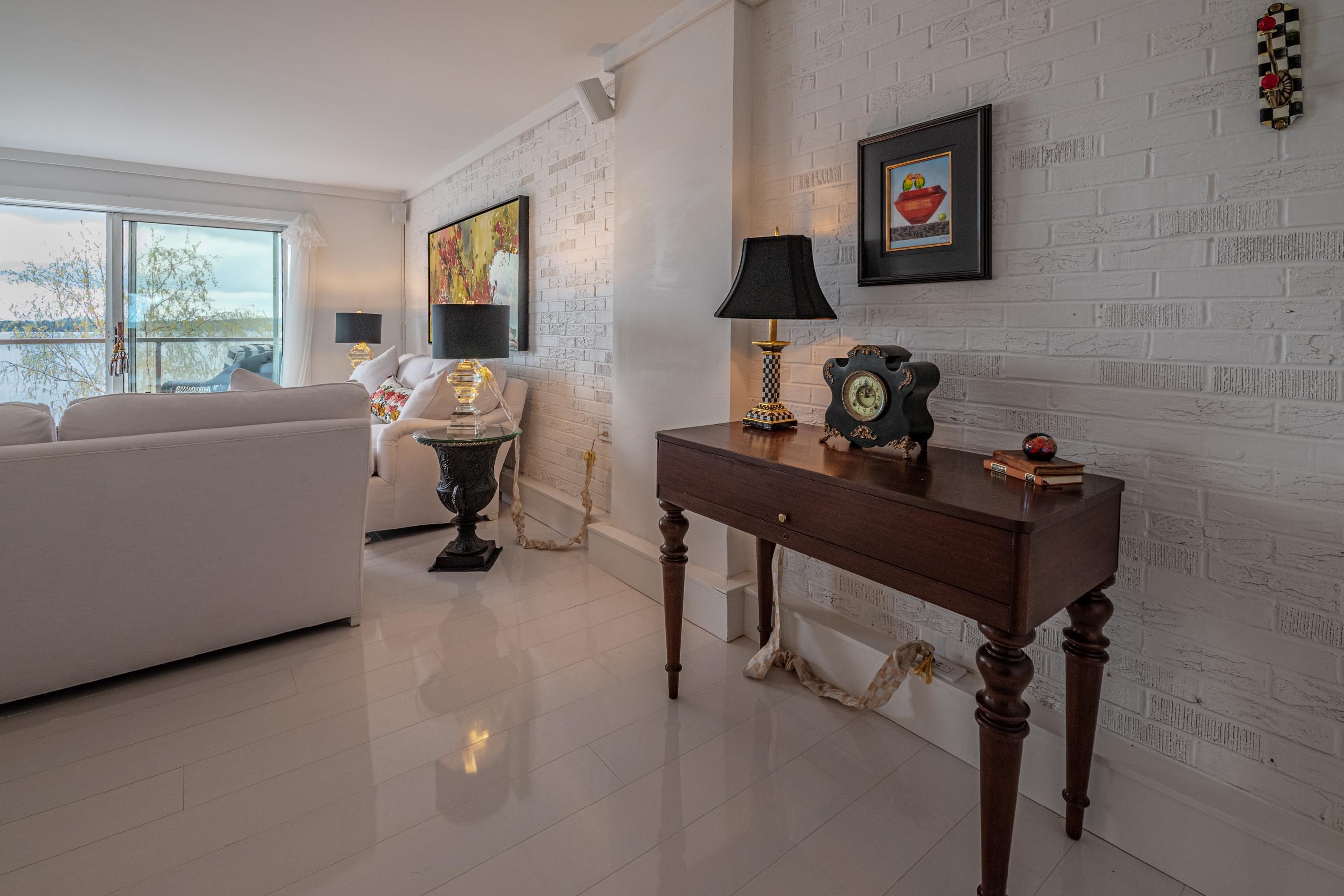 3100 Lake Mendota Drive Unit: 504