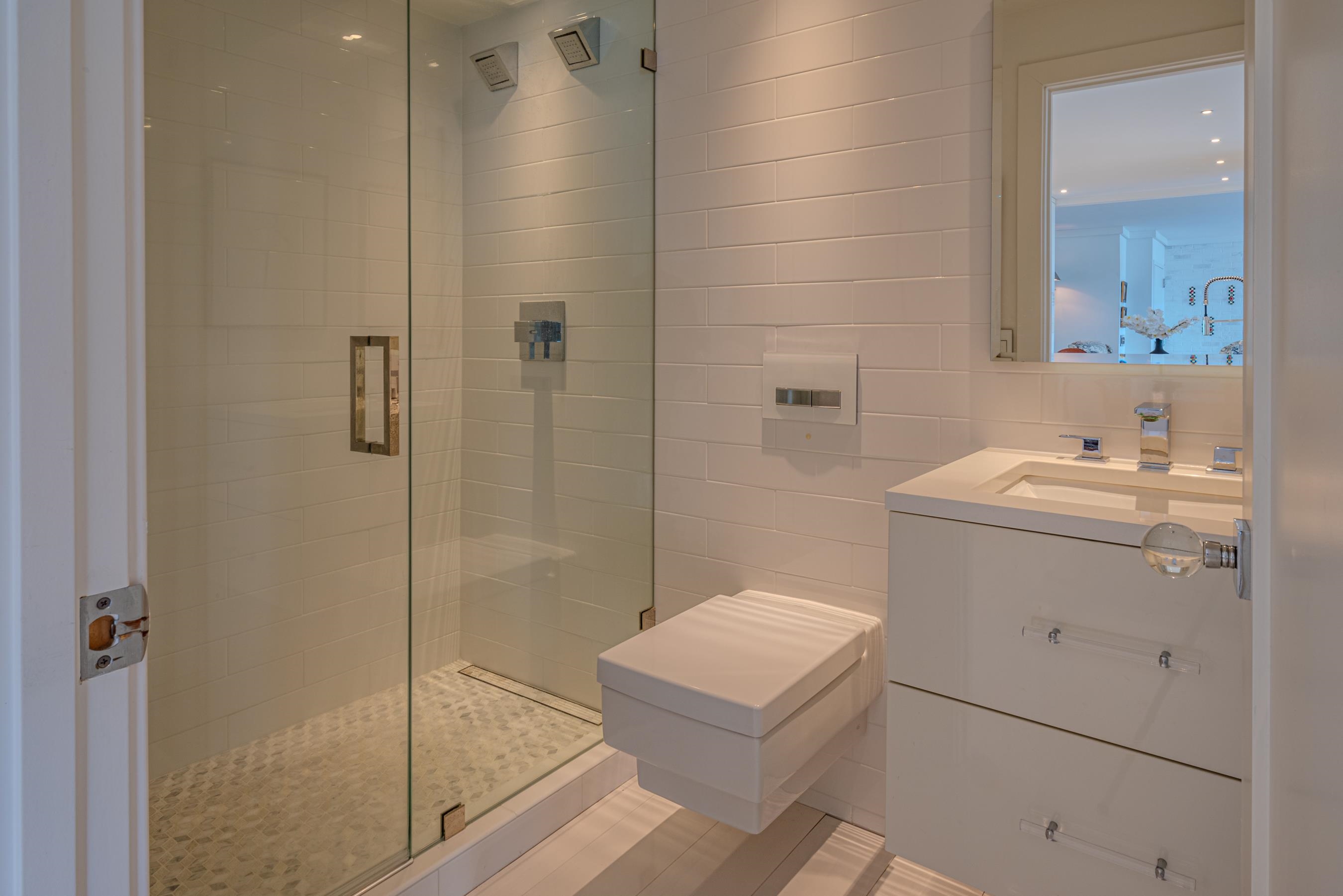 3100 Lake Mendota Drive Unit: 504