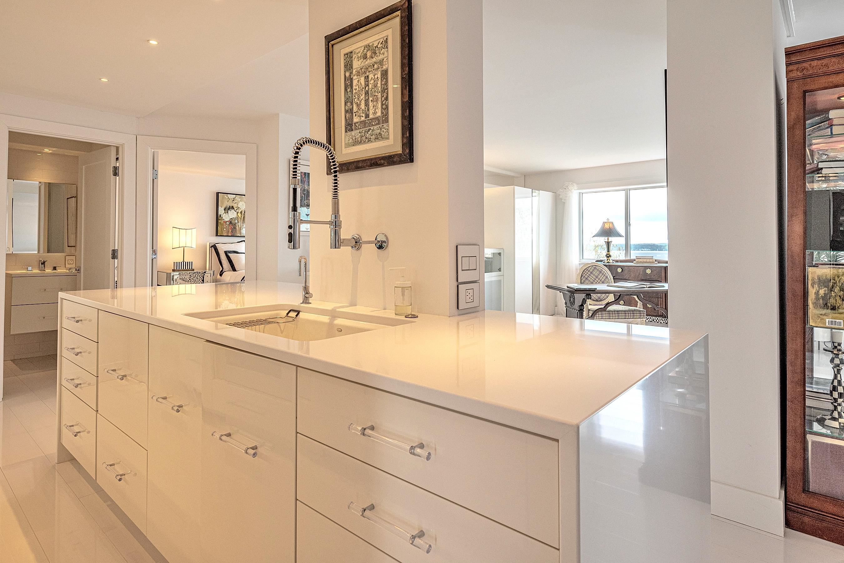 3100 Lake Mendota Drive Unit: 504