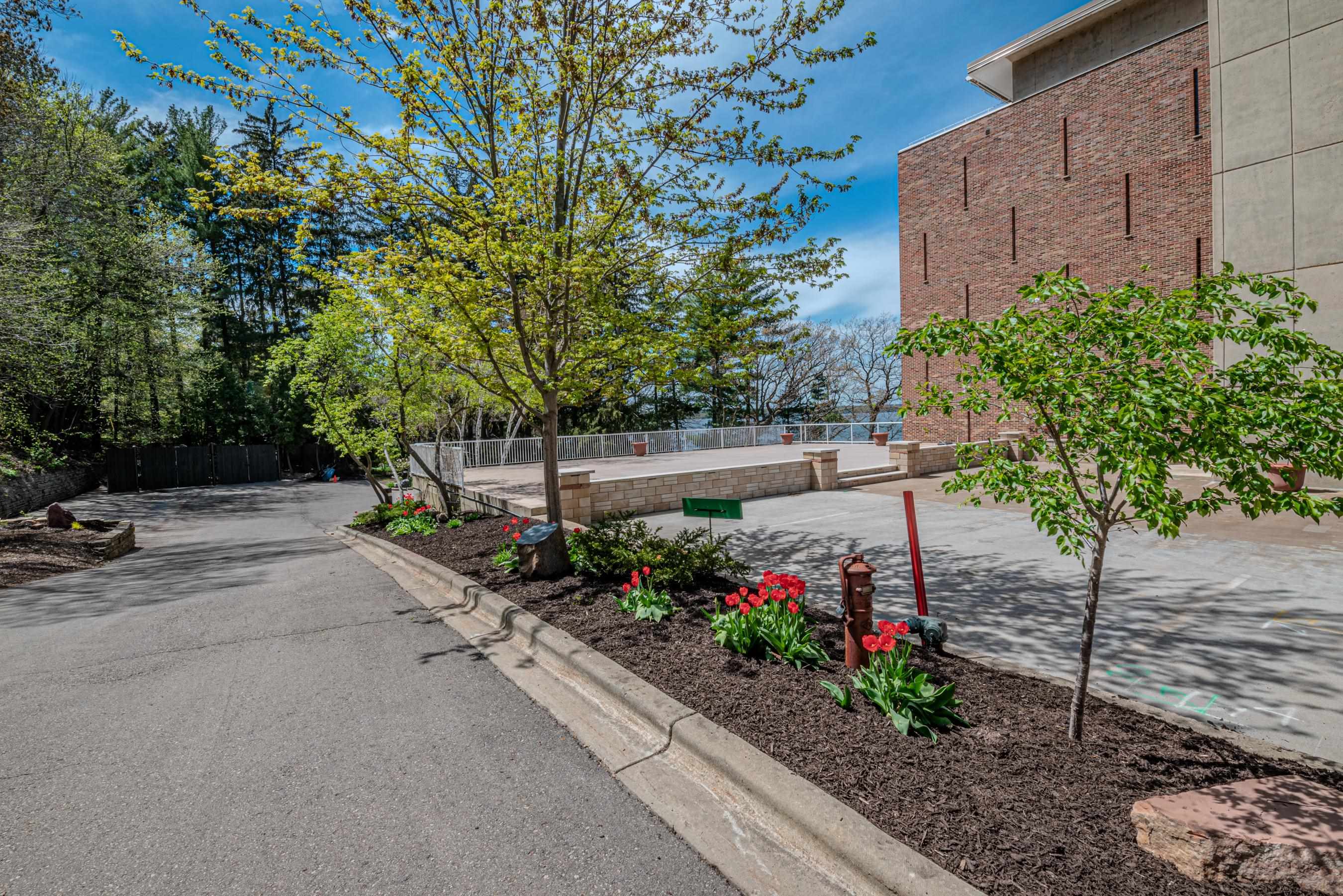3100 Lake Mendota Drive Unit: 504