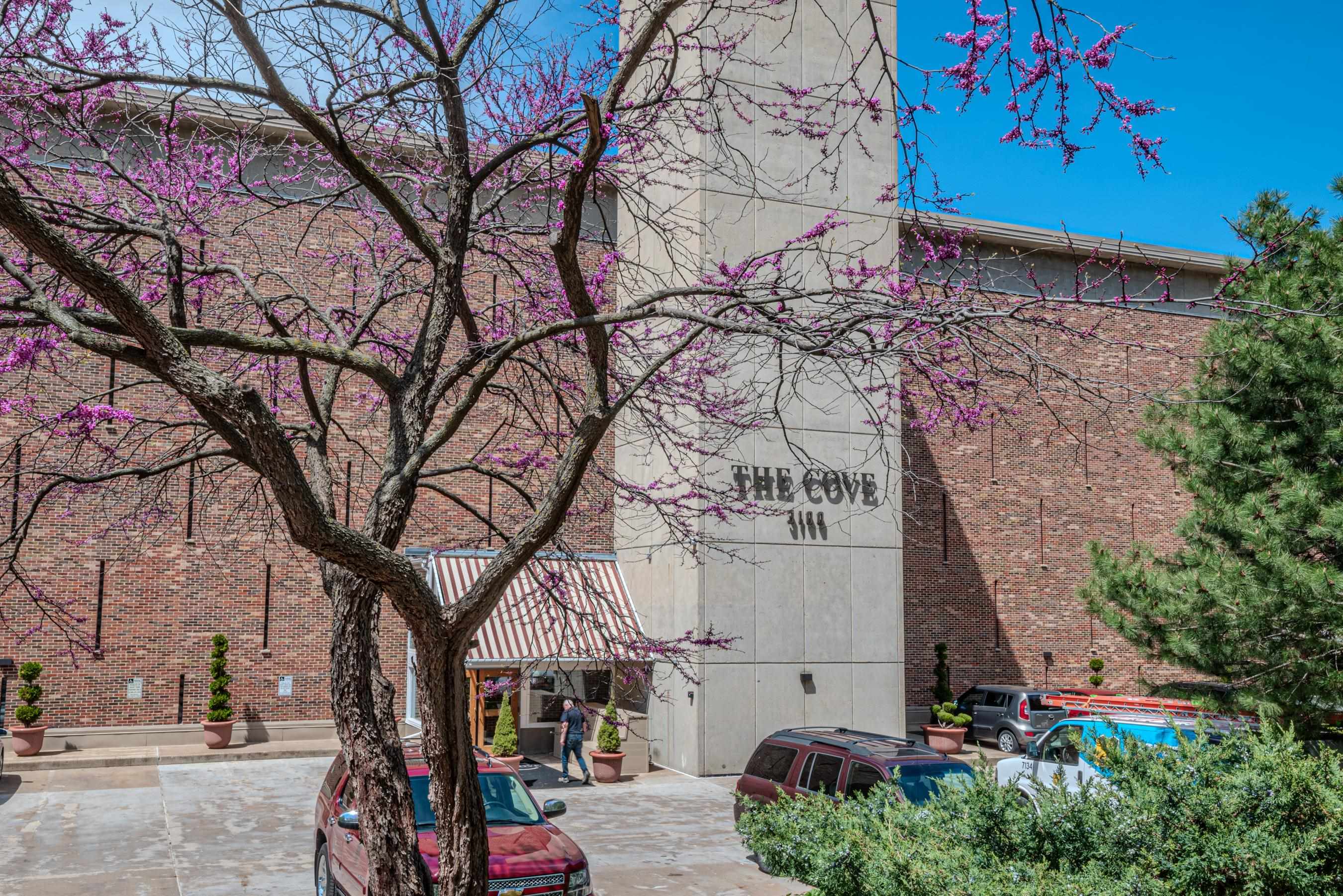 3100 Lake Mendota Drive Unit: 504