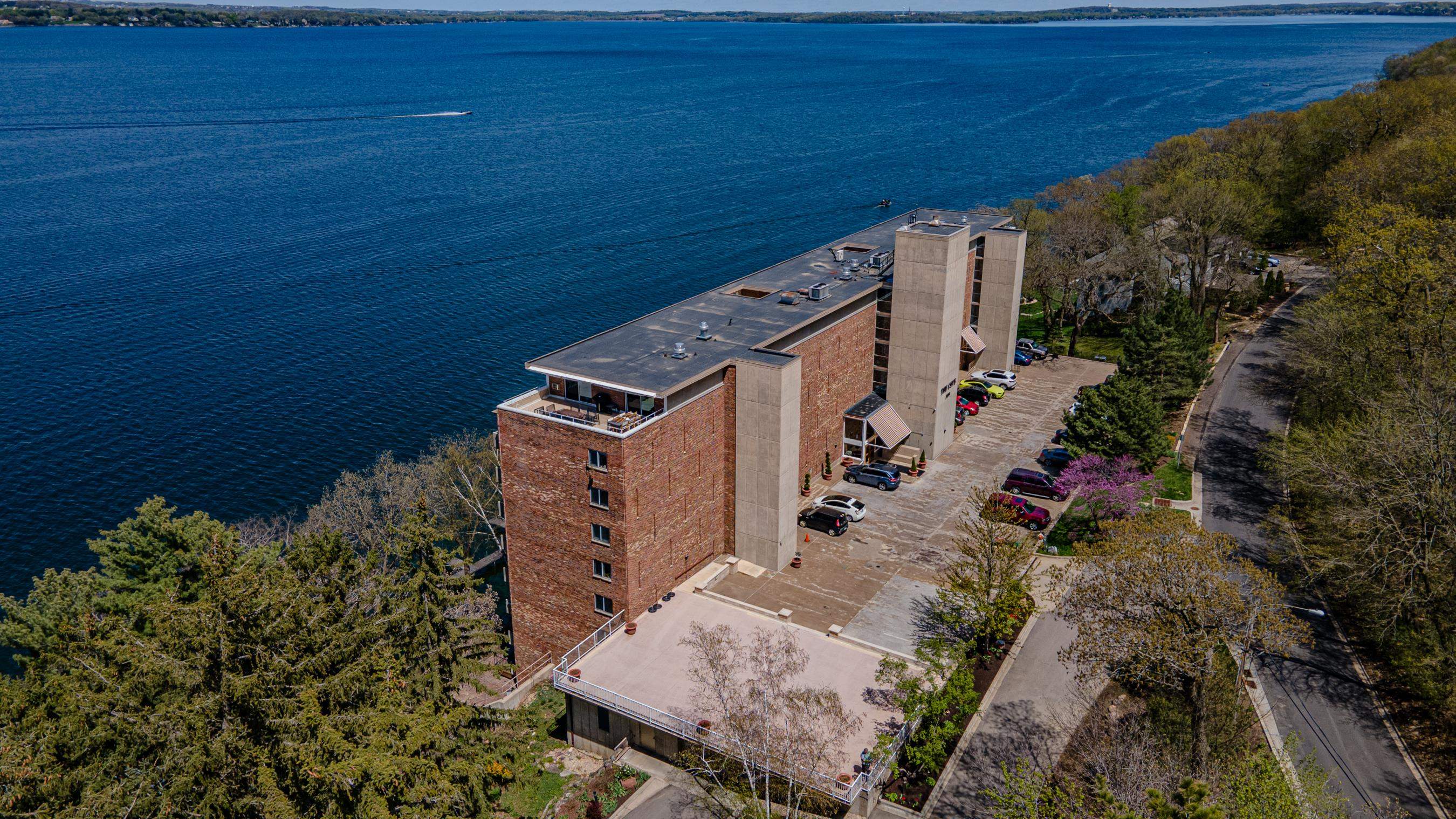 3100 Lake Mendota Drive Unit: 504