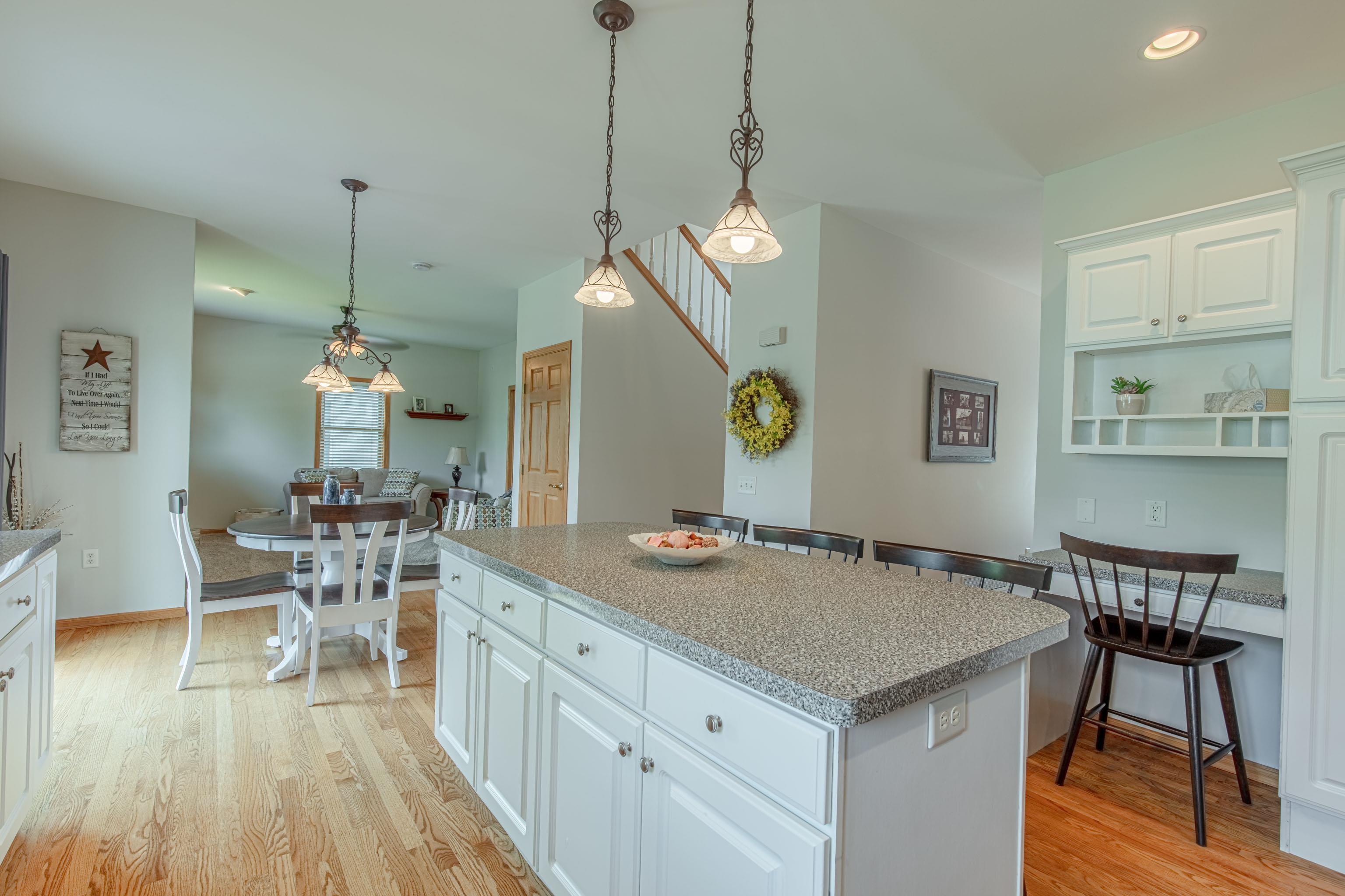 1121 Bluebird Trail